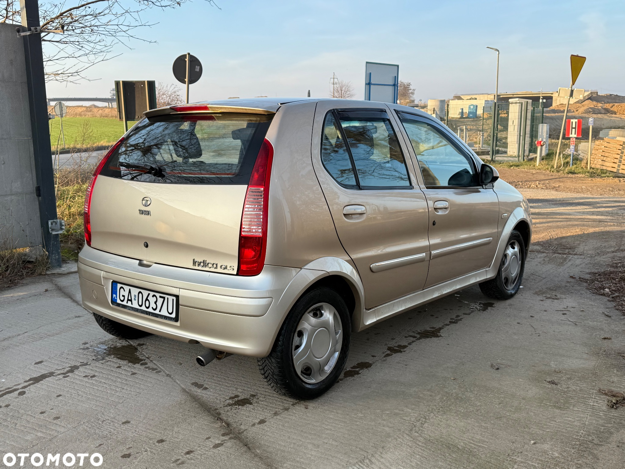 Tata Indica 1.4 GLX - 3