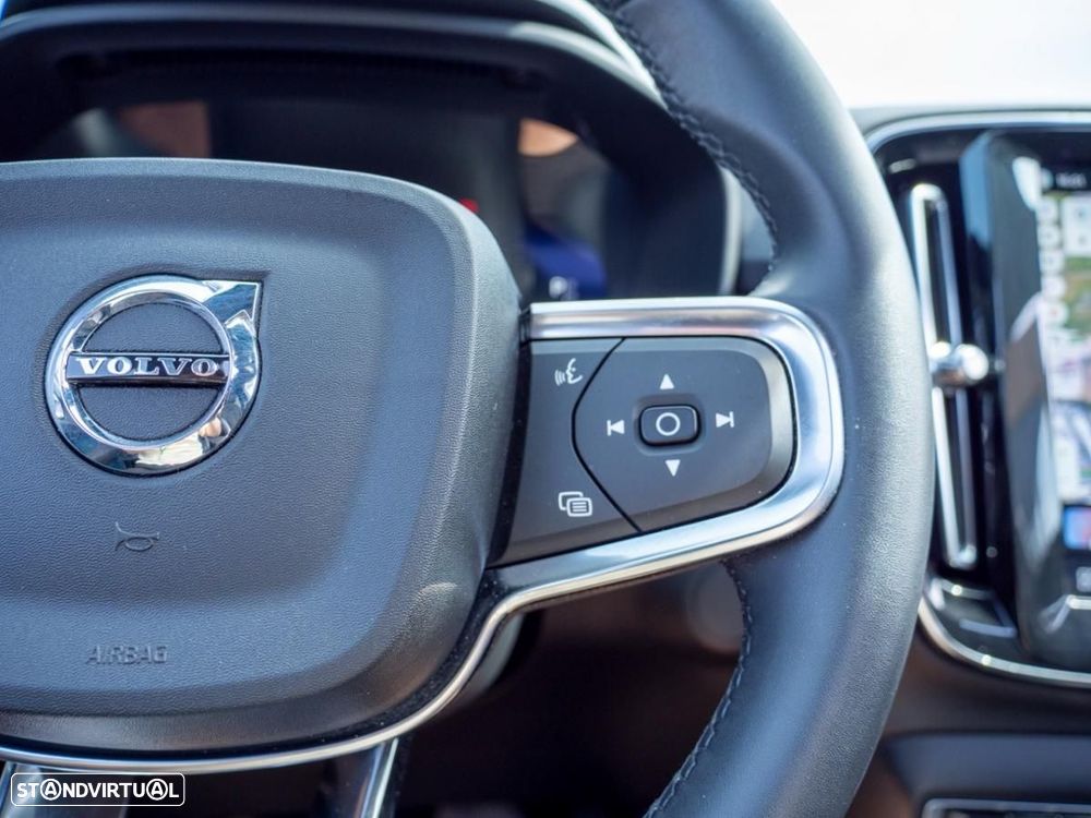 Volvo XC 40 Recharge Ultimate — fotografia 36