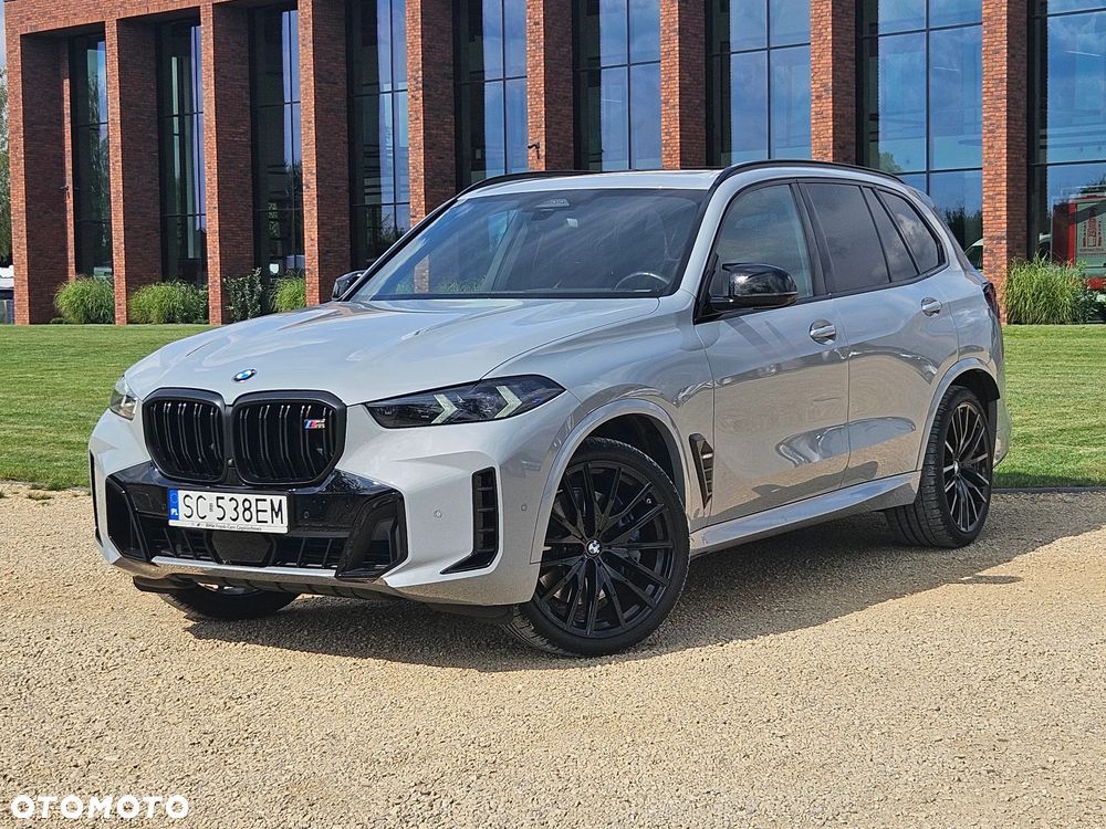 BMW X5 M50i