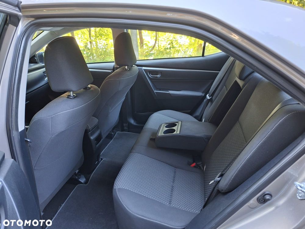 Toyota Corolla 1.6 Premium - 14
