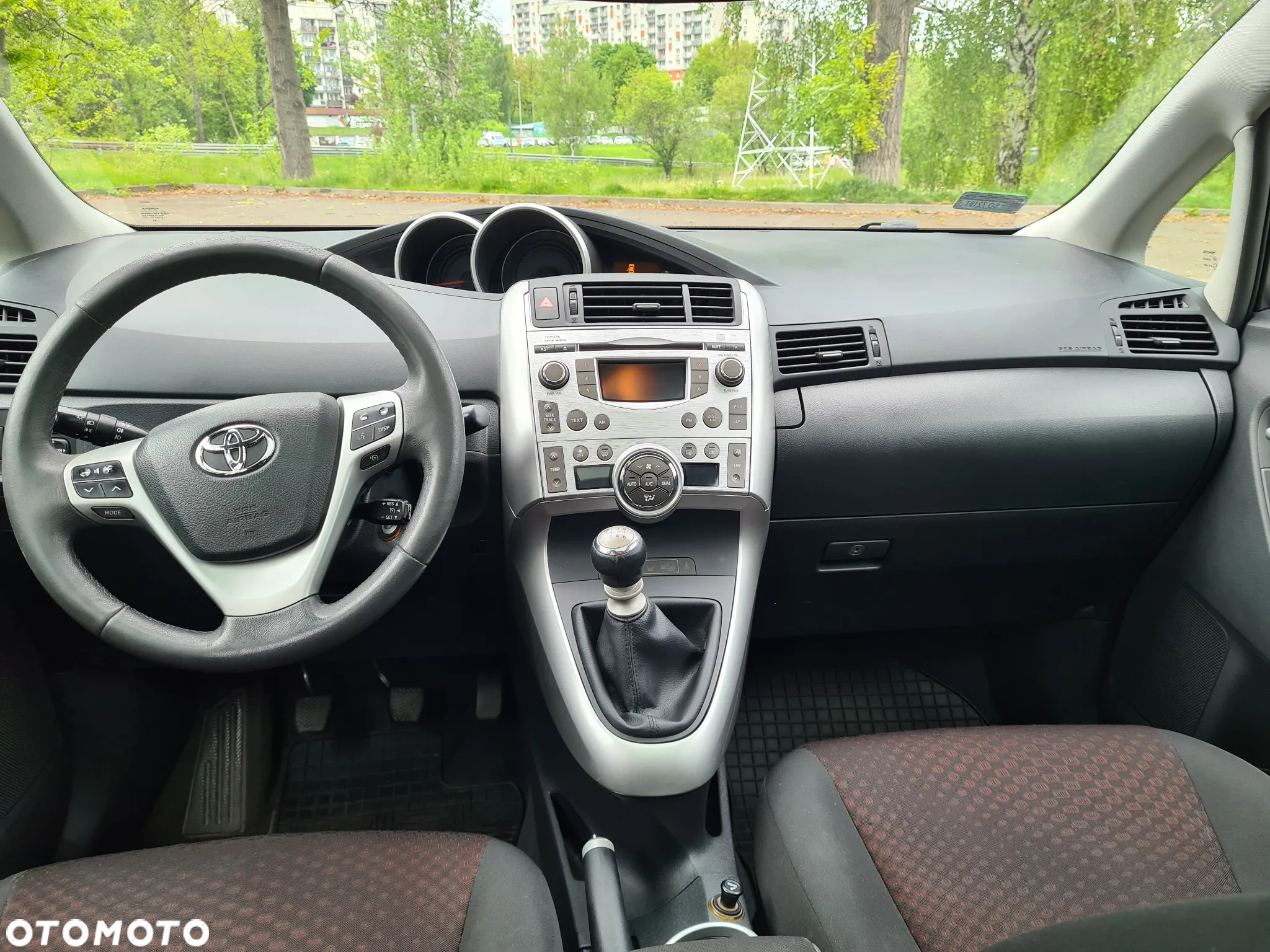 Toyota Verso 1.8 Sol - 12