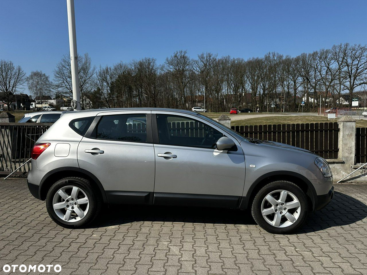 Nissan Qashqai - 4