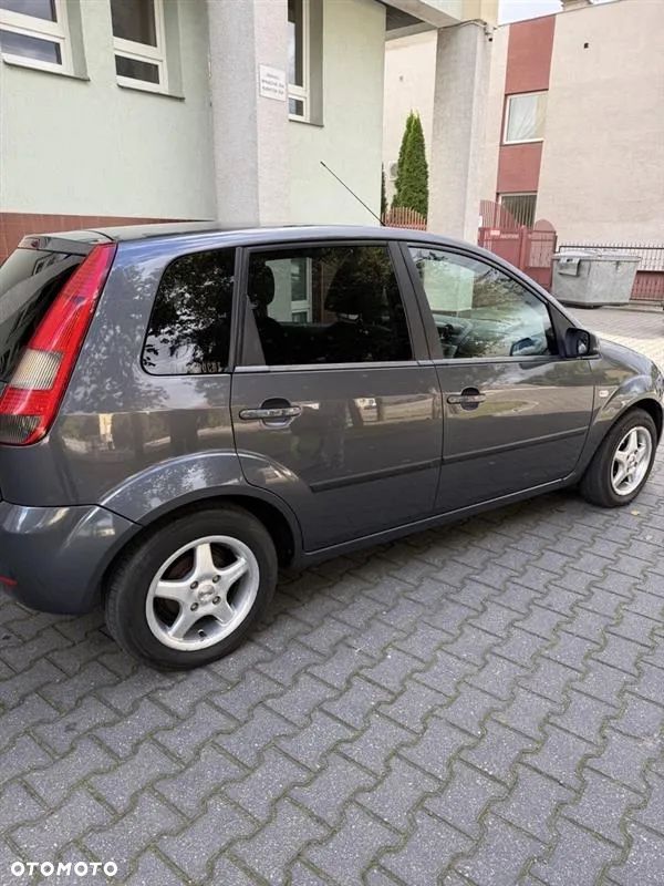 Ford Fiesta - 7