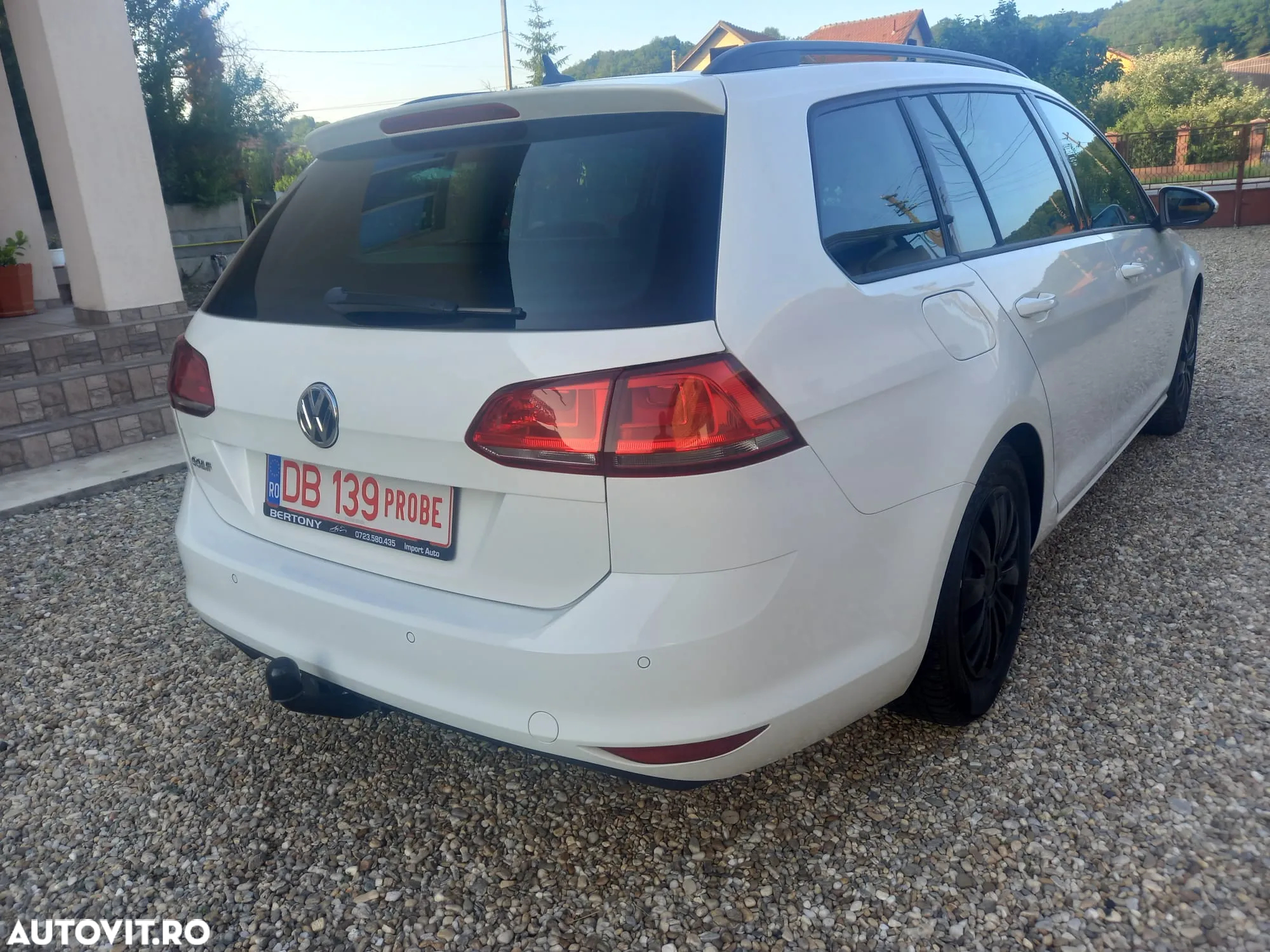 Volkswagen Golf 2.0 TDI BlueMotion Technology Edition - 4