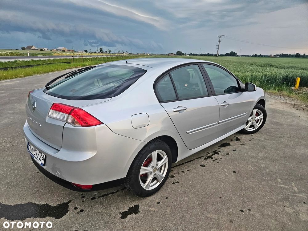Renault Laguna 1.6 16V 110 Emotion - 18