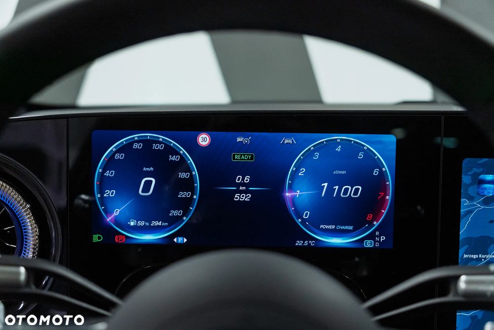 Mercedes-Benz CLA - 26
