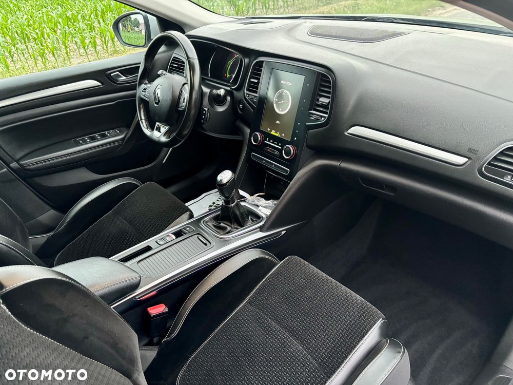 Renault Megane TCe 140 GPF LIMITED - 3