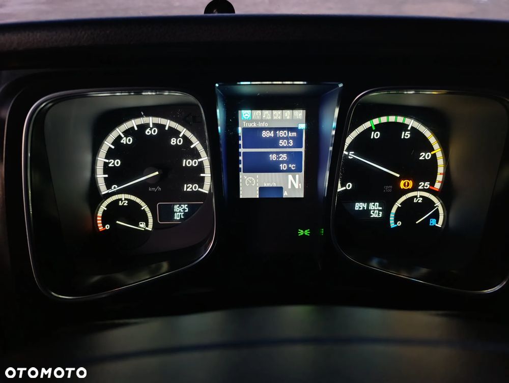 Mercedes-Benz Actros - 14