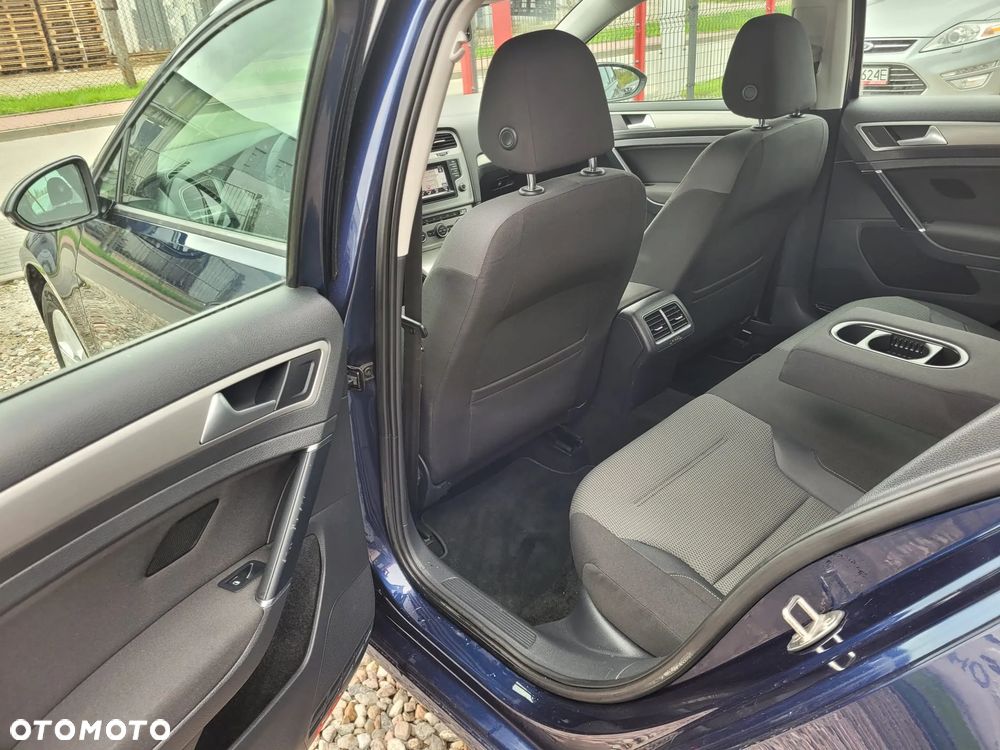 Volkswagen Golf - 12