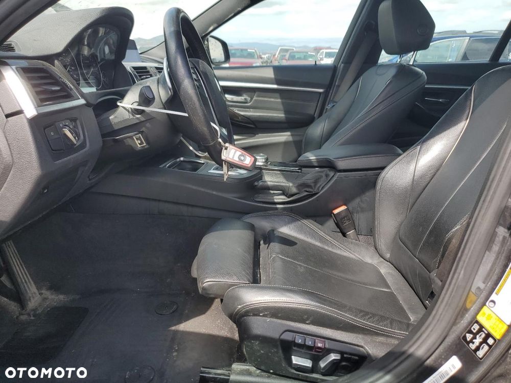 BMW Seria 3 330i xDrive Edition Luxury Line Purity - 7