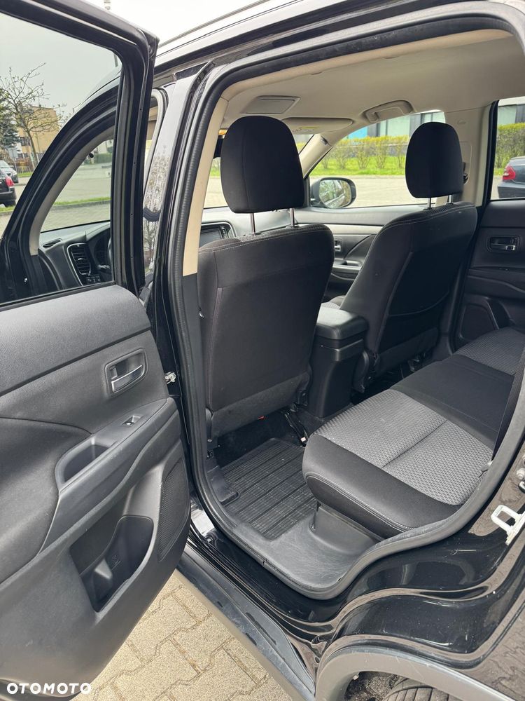 Mitsubishi Outlander 2.0 Intense + Navi 4WD CVT - 8