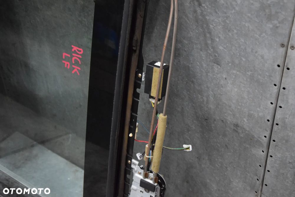 FORD MAVERICK II SZYBERDACH - 3