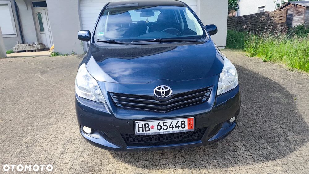 Toyota Verso 2.0 D-4D Executive - 26