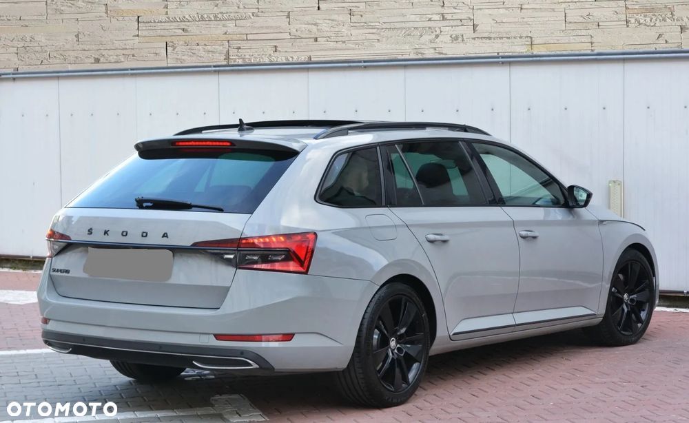 Skoda Superb 2.0 TDI SCR 4x4 Sportline DSG - 8
