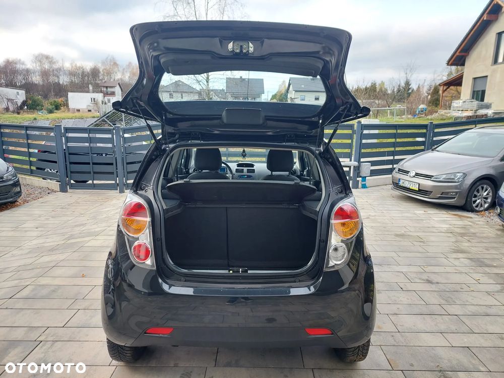 Chevrolet Spark 1.0 LS - 23