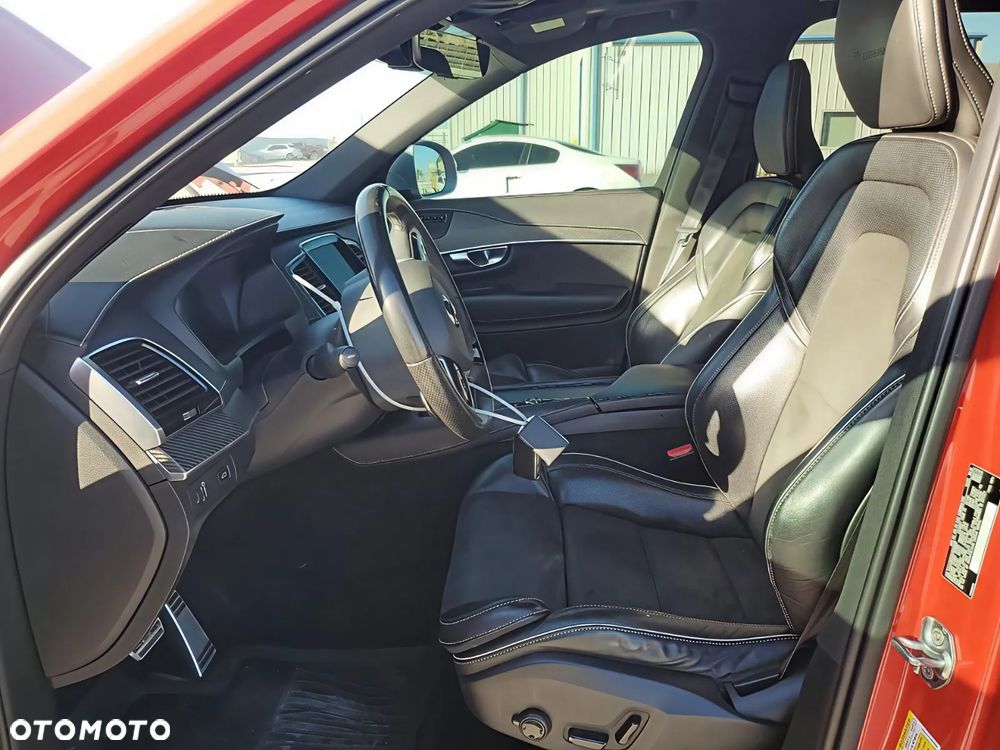 Volvo XC 90 - 7