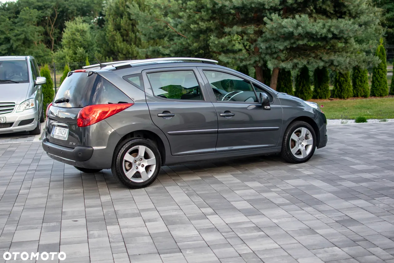 Peugeot 207 - 23