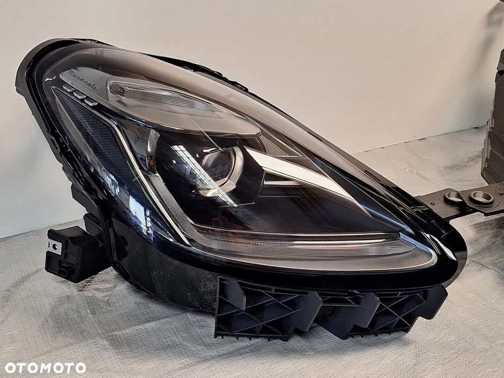 lampa przod przednia prawa maserati grecale m182 2022- full led 06703034730 europa orginal NOWA - 3