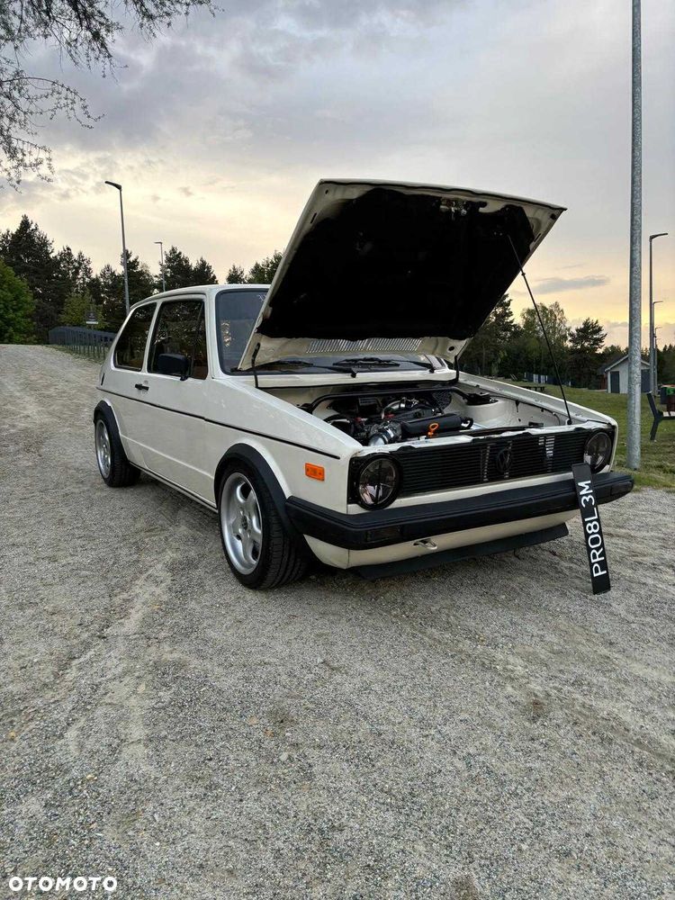 Volkswagen Golf - 6