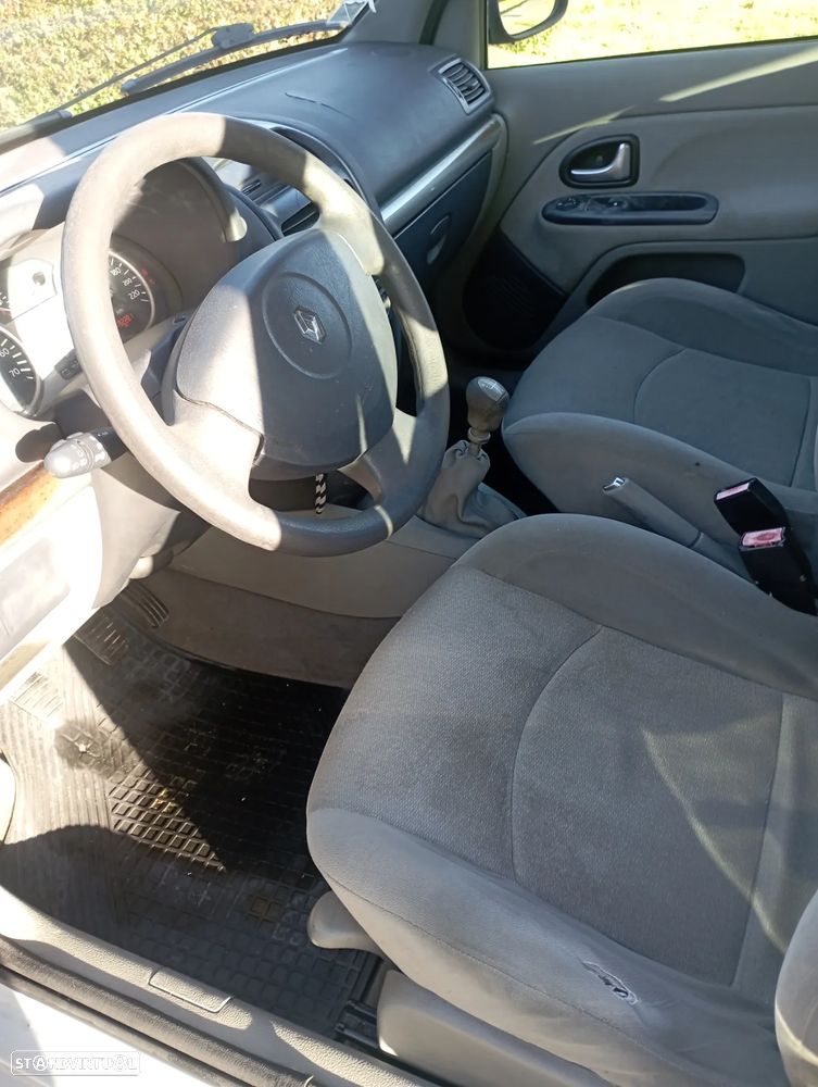 Renault Clio 1.2 16V Best Years - 4