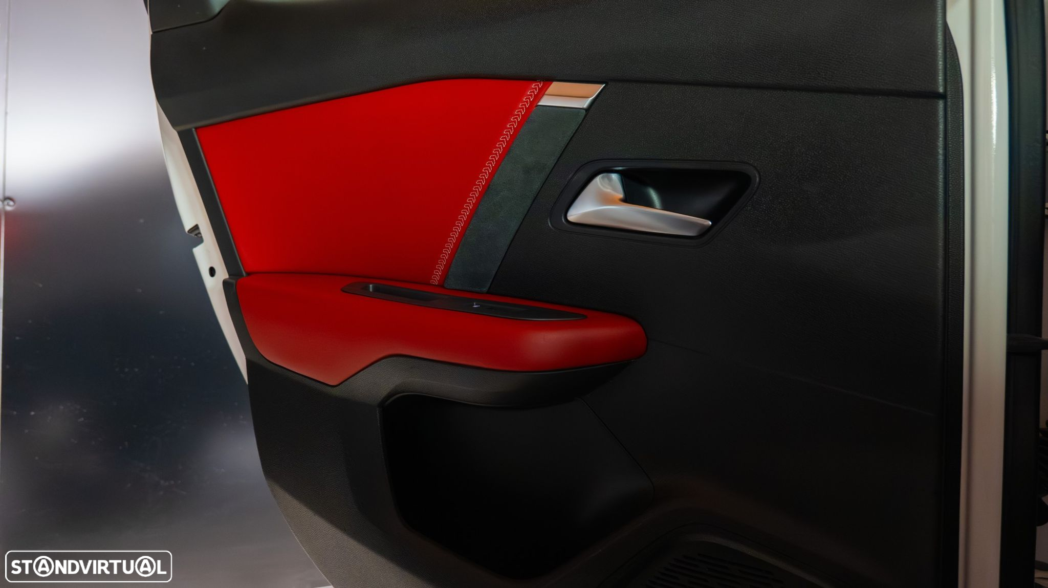 Citroën C4 BlueHDi 110 Stop&Start SHINE - 23