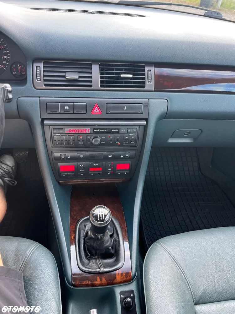 Audi A6 Limousine 2.8 - 22