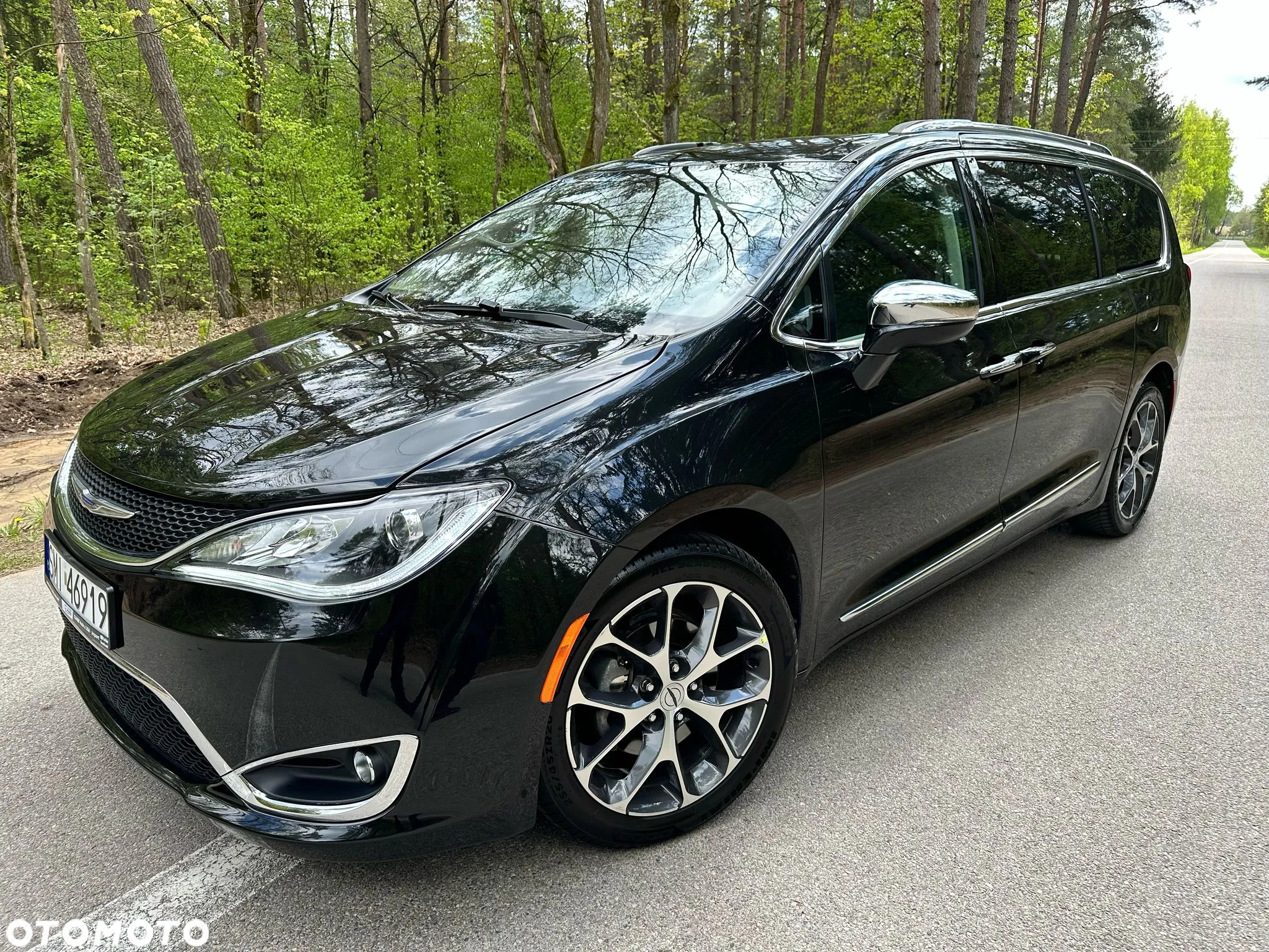 Chrysler Pacifica - 8