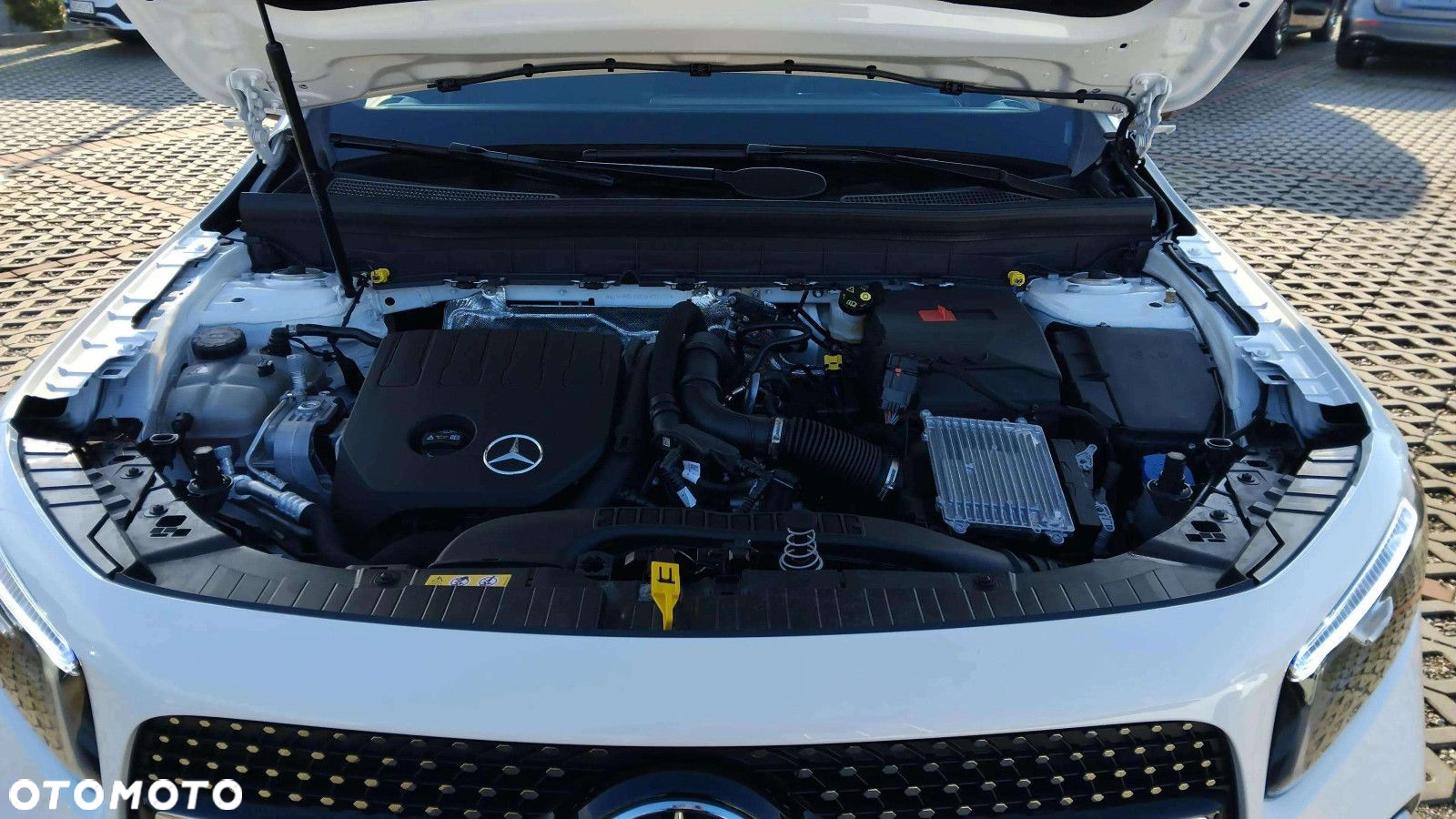 Mercedes-Benz GLB - 17