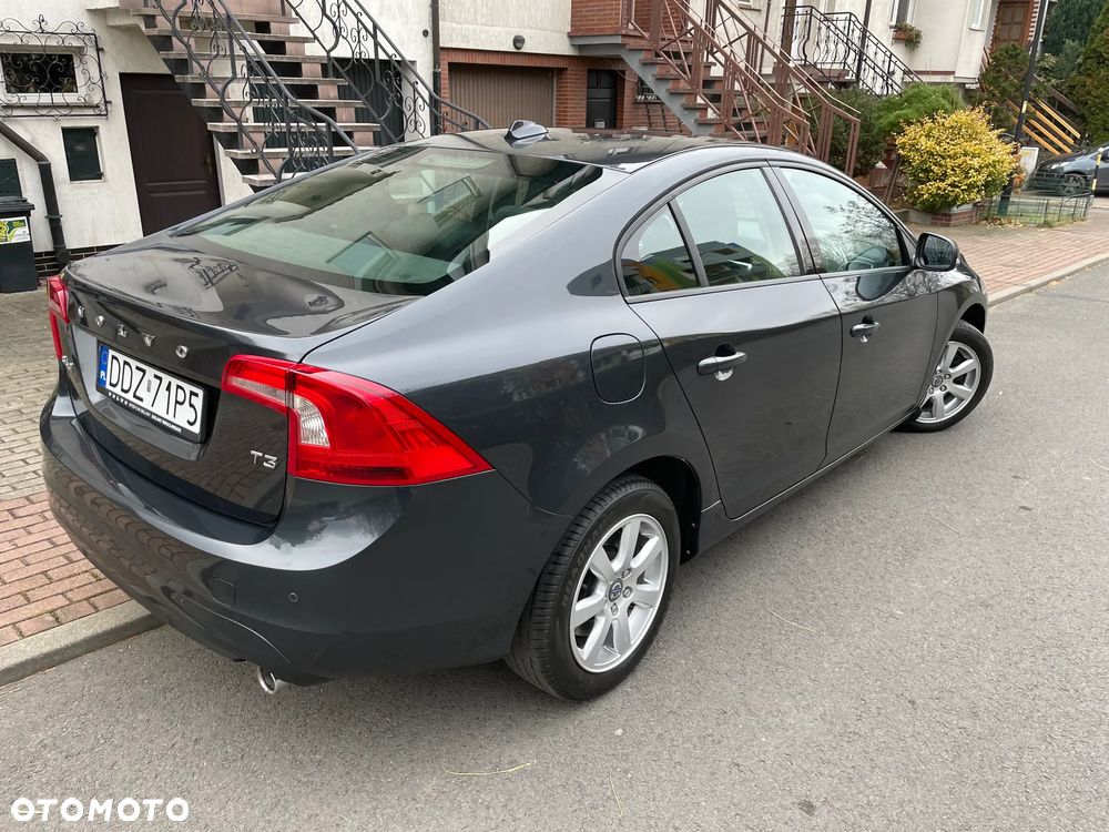 Volvo S60 T3 Kinetic - 9