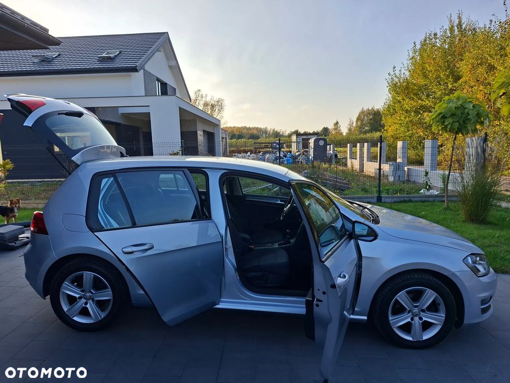 Volkswagen Golf - 24