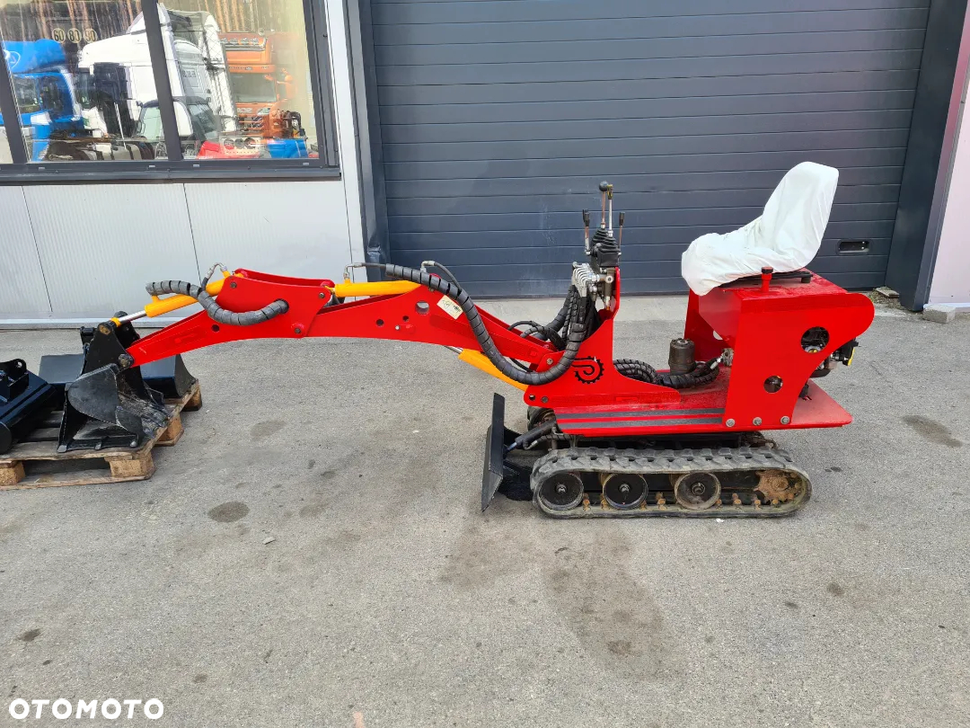 Bobcat Minikoparka Springer HONDA - 7