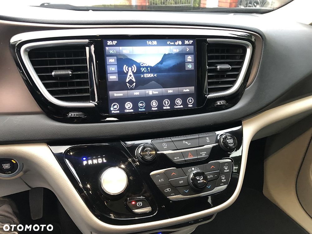 Chrysler Pacifica - 15