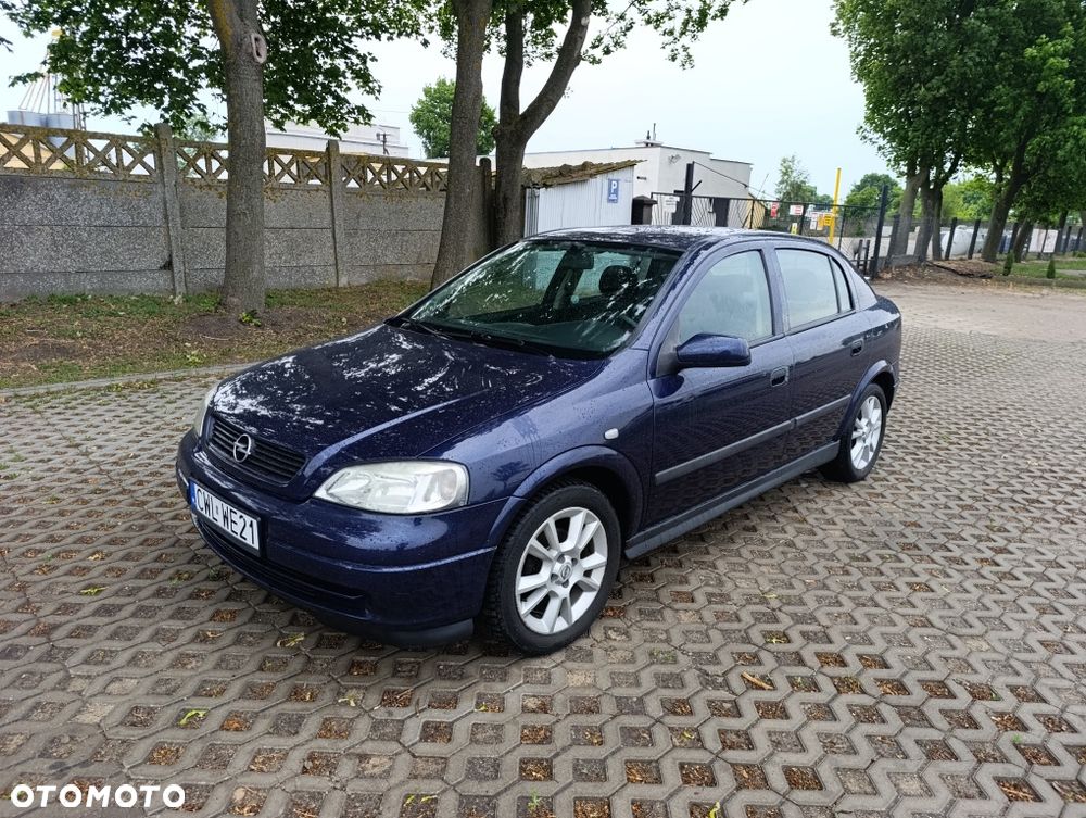 Opel Astra - 1