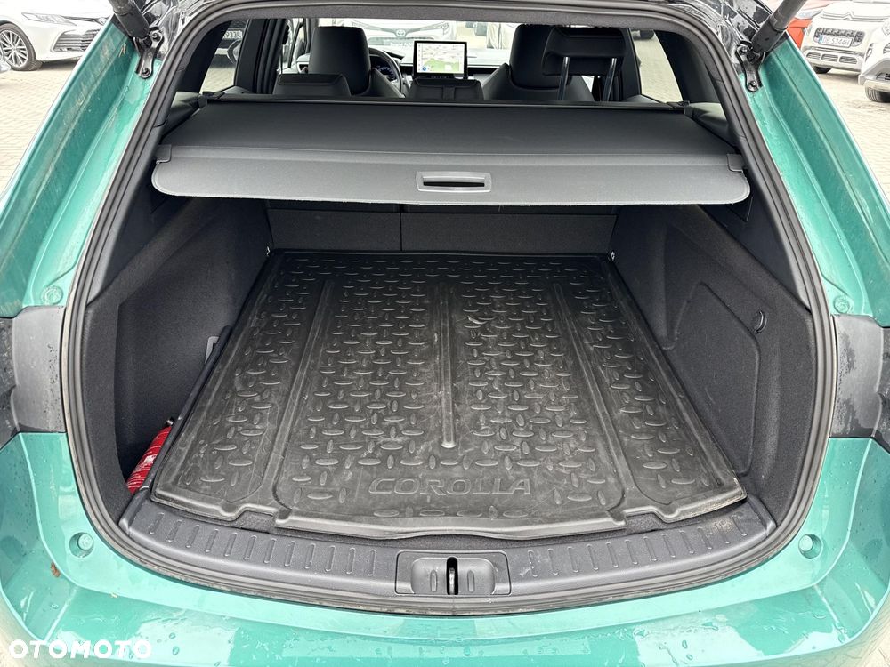 Toyota Corolla 2.0 Hybrid GR Sport Dynamic - 27