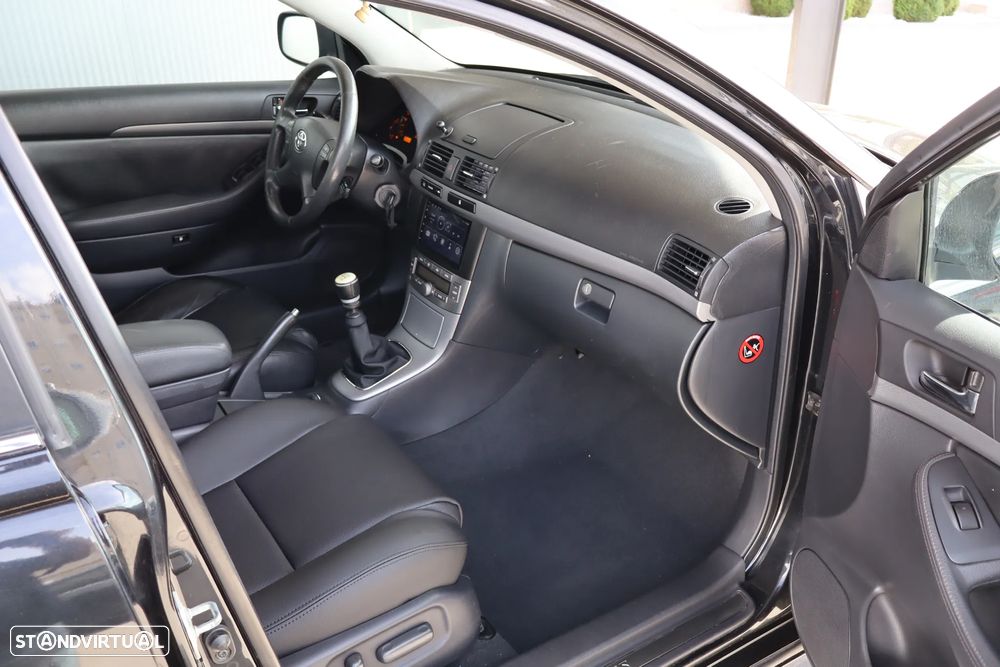 Toyota Avensis SD 2.2 D-4D Sol+GPS - 11