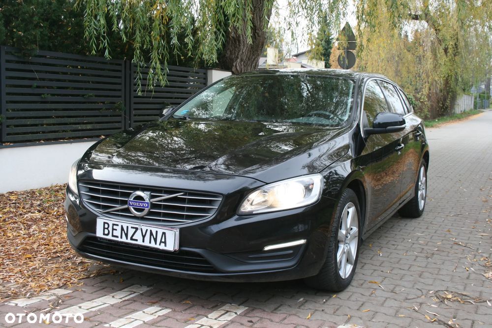 Volvo V60 D3 Drive-E Dynamic Edition (Momentum) - 2