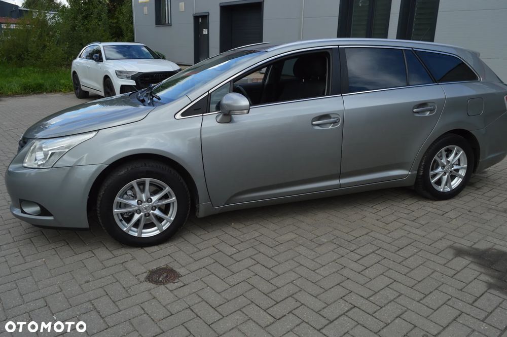 Toyota Avensis 1.8 Sol plus NAVI - 5