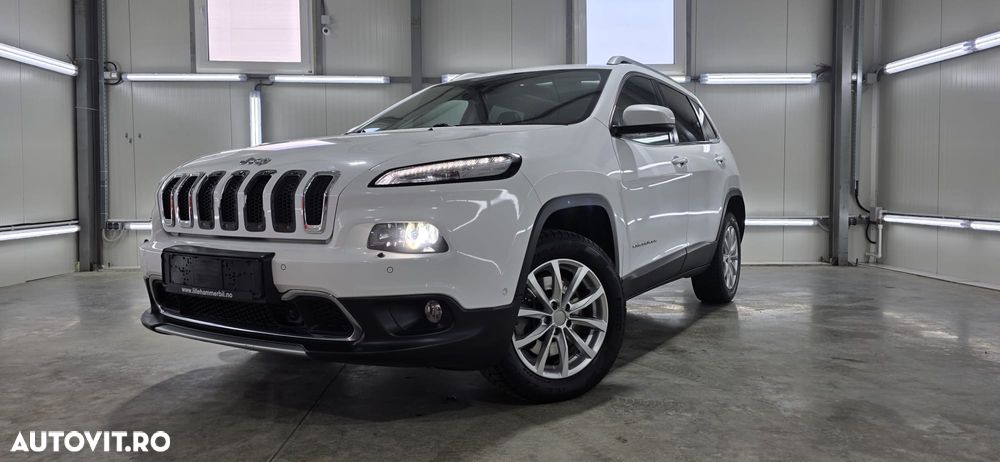 Jeep Cherokee - 32