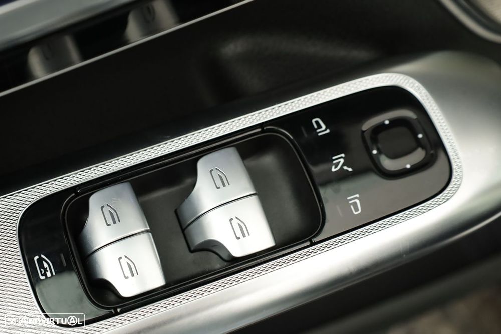 Mercedes-Benz EQE 300 - 19