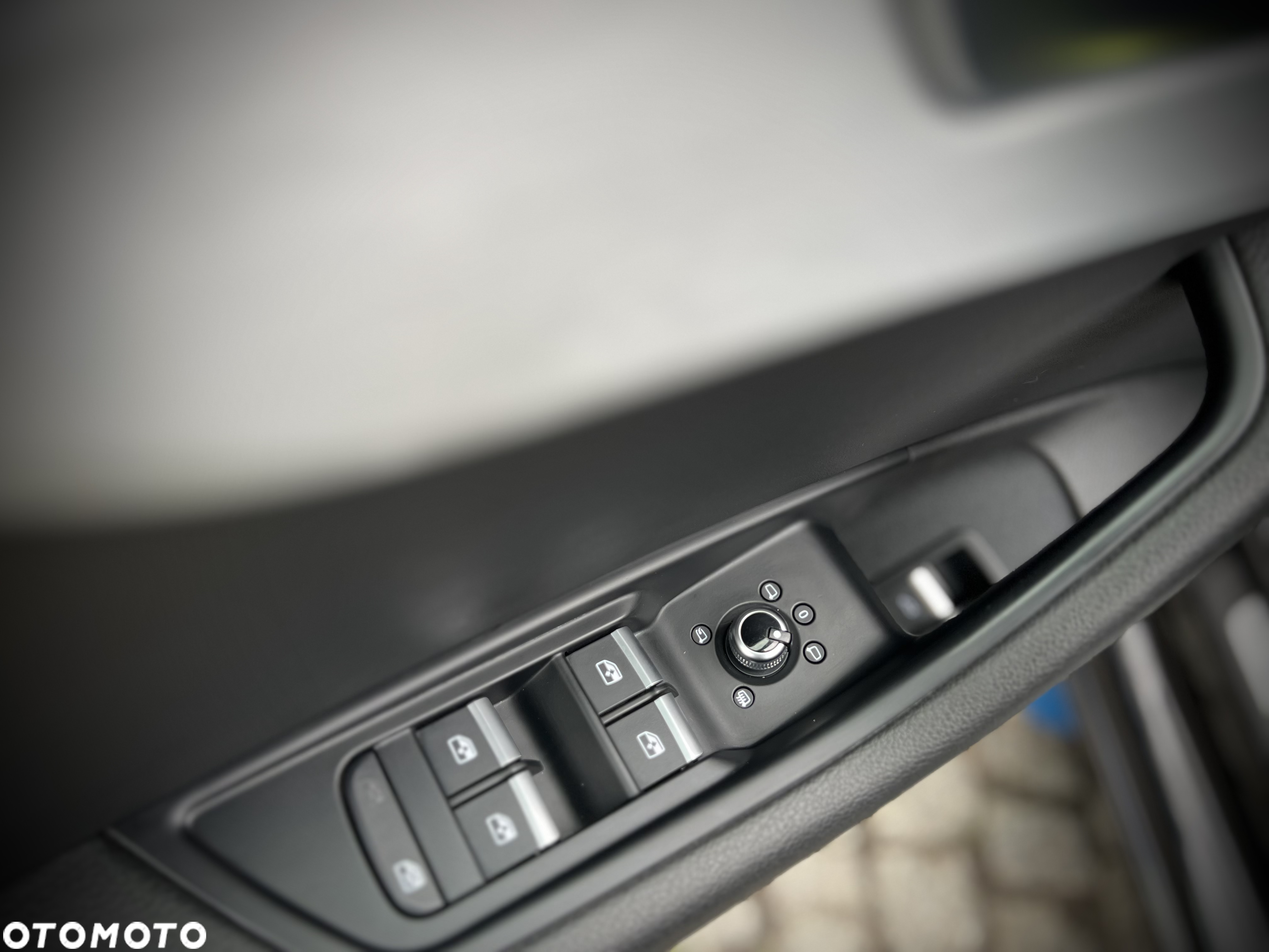 Audi A4 Avant 2.0 TFSI ultra sport - 25