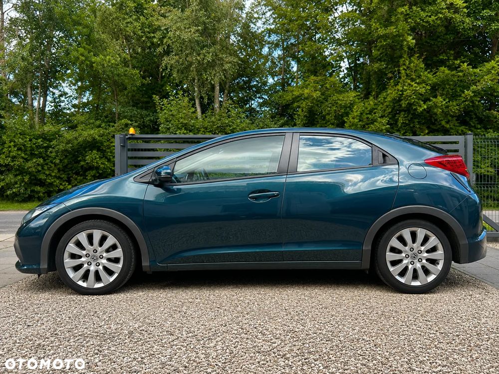 Honda Civic 1.8 i-VTEC Automatik Executive - 2
