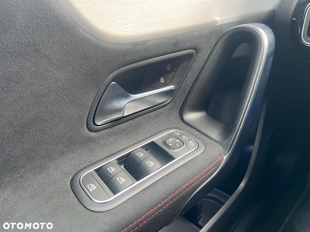 Mercedes-Benz Klasa A 200 AMG Line 7G-DCT - 16