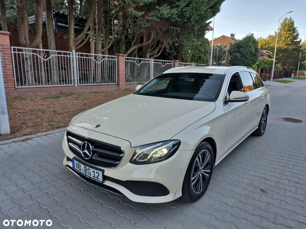 Mercedes-Benz Klasa E 220 d 9G-TRONIC - 20