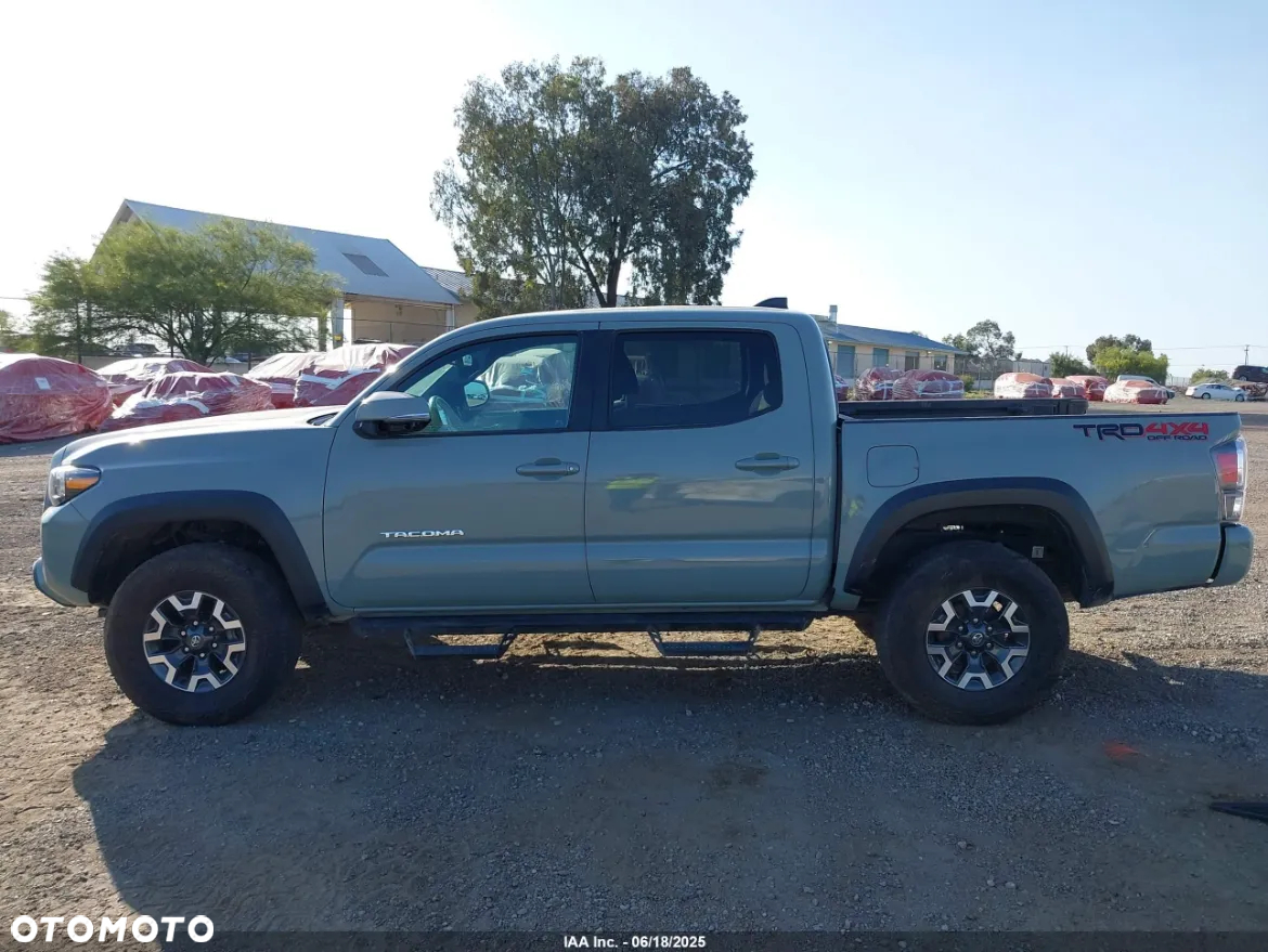 Toyota Tacoma - 5