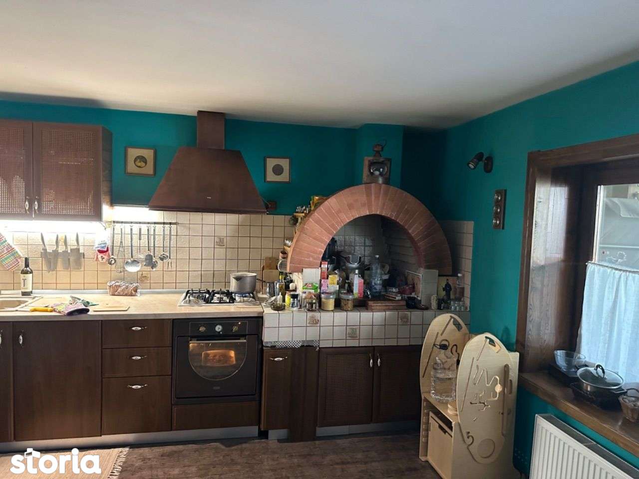 Casa de vânzare, central in apropierea de școlii, locuri de joaca s.a. - Imagine principală: 3/17