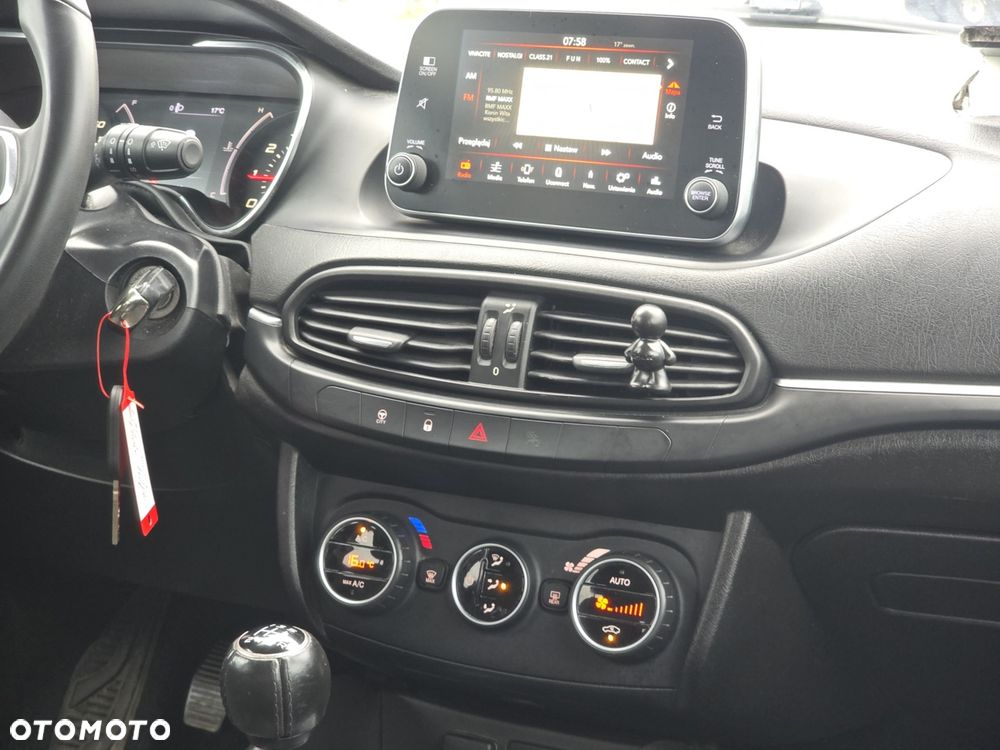 Fiat Tipo 1.4 16v Lounge EU6d - 20