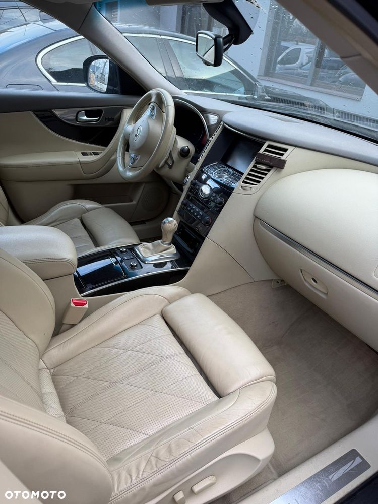 Infiniti FX FX30d S Premium - 10