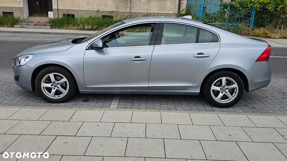 Volvo S60 DRIVe Summum - 32