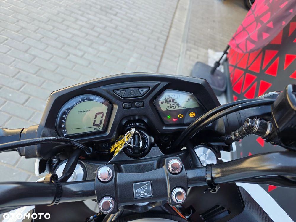 Honda CB - 22