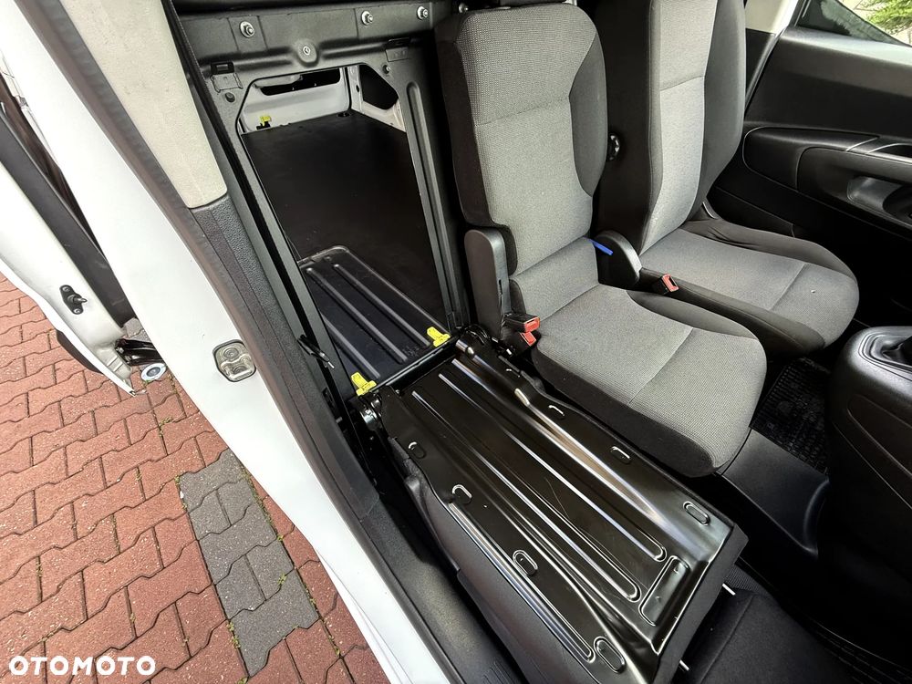 Opel COMBO LONG XL 3 OSOBY *NOWY SILNIK* ŁADOWNOŚC 852 KG HAK 1000KG SERWISOWANY F VAT 23% BOCZNE DZWI TEMPOMAT - 29